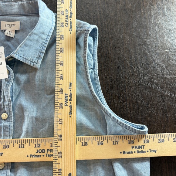 J. Crew Blue Chambray Sleeveless Button Up Top Sz M - Picture 5 of 8